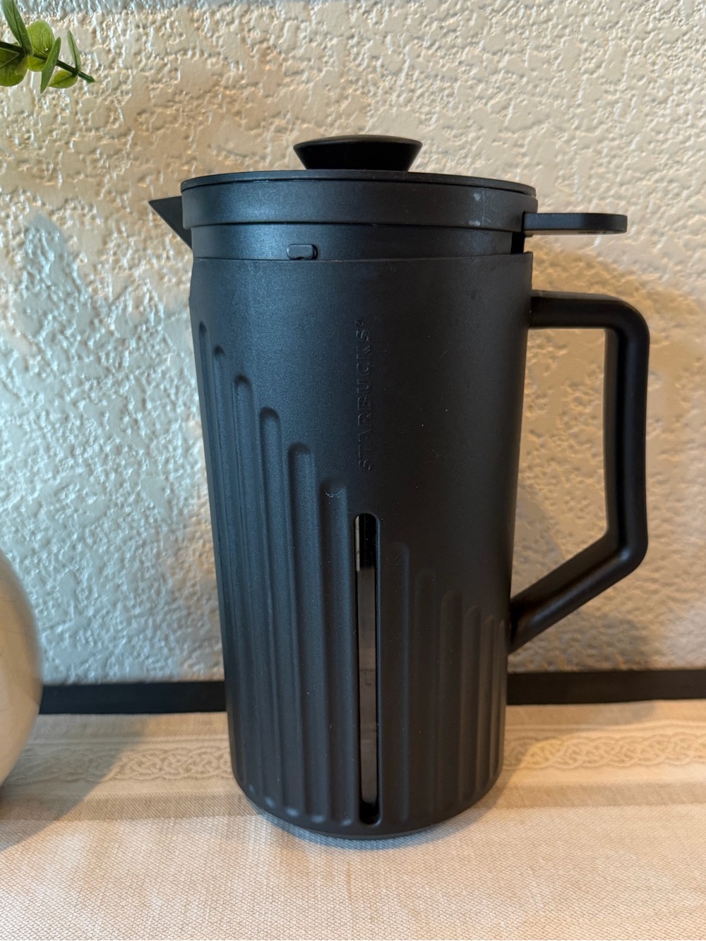 Starbucks Black Matte 8-Cup Coffee Press